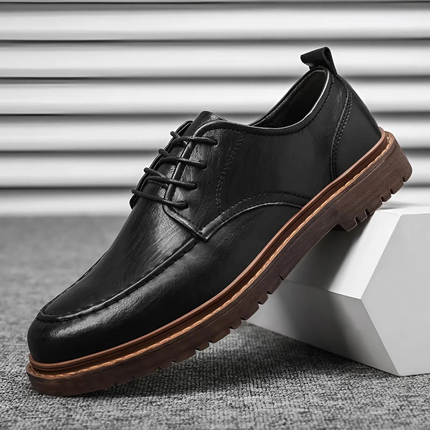 Heritage Tread Classic Shoes