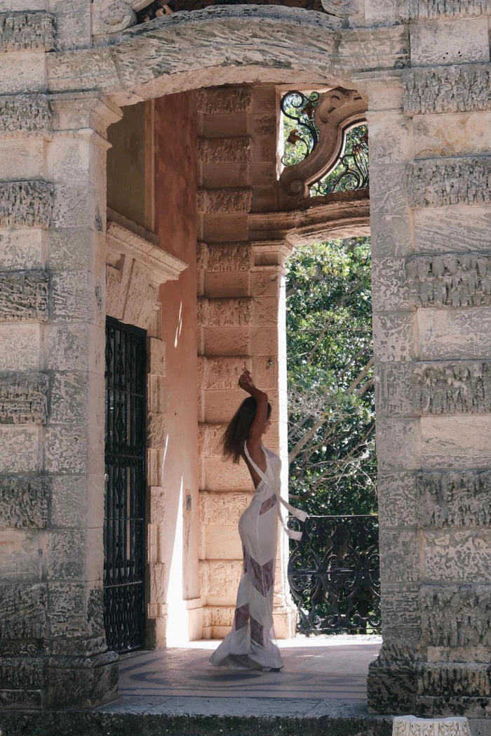 Lara | Delicate Lace Maxi Dress