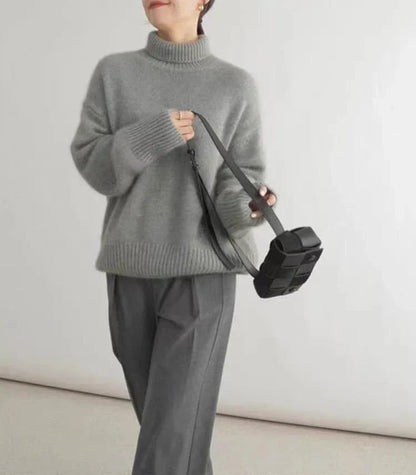 LENA | TURTLENECK SWEATER
